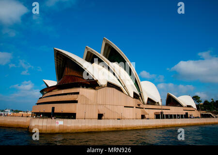 SYDNEY, AUSTRALIEN - 6. April 2018: Iconic Opernhaus am Circular Quay Stockfoto