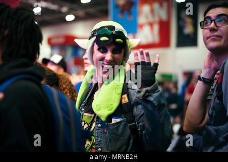 London, Großbritannien. 26 Mai, 2018. Gäste, Teilnehmer, Berühmtheiten bei MCM London Comic Con im Sommer, Mai 2018. Die Fans versammelten sich populäre Kultur mit Vorträgen, Ausstellungen, signings zu feiern, und meetups. © Simon König/Alamy leben Nachrichten Stockfoto