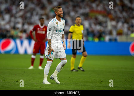 Kiew Olympiastadion, Kiew, Ukraine. 26 Mai, 2018. Finale der UEFA Champions League Real Madrid gegen Liverpool; Sergio Ramos von Real Madrid Lächeln nach dem Foul an ihm von sadio Manné von Liverpool Credit: Aktion plus Sport/Alamy leben Nachrichten Stockfoto