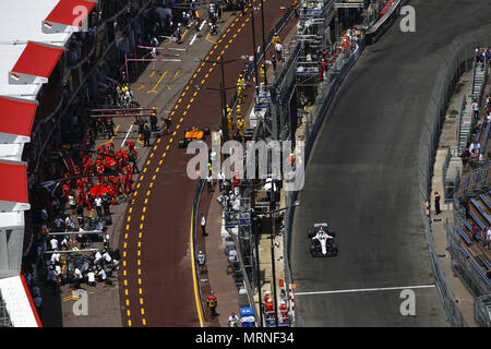 Motorsport: FIA Formel Eins-Weltmeisterschaft 2018, Grand Prix von Monaco, #44 Lewis Hamilton (GBR, MERCEDES AMG PETRONAS Motorsport), #77 Valtteri Bottas (FIN, MERCEDES AMG PETRONAS Motorsport), #7 Kimi Räikkönen (FIN, Scuderia Ferrari), #5 Sebastian Vettel (GER, Scuderia Ferrari), #2 Stoffel Vandoorne (BEL, McLaren F1 Team), #18 Lance Spazieren (KÖNNEN, Williams Martini Racing), 26.05.2018. | Verwendung weltweit Stockfoto