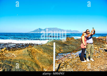 Robben Island (Afrikaans: robbeneiland) Insel im Table Bay, westlich von der Küste von Bloubergstrand, Kapstadt, Südafrika. Der Name ist Niederländisch für die eal Stockfoto