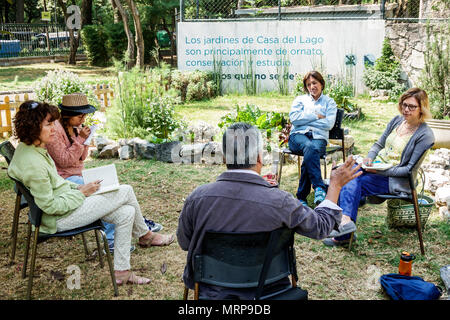 Mexiko-Stadt, Polanco, lateinamerikanische lateinamerikanische ethnische Minderheit, Immigranten, Mexikaner, Bosque de Chapultepec Waldpark parque, See, Casa del Lago Jua Stockfoto