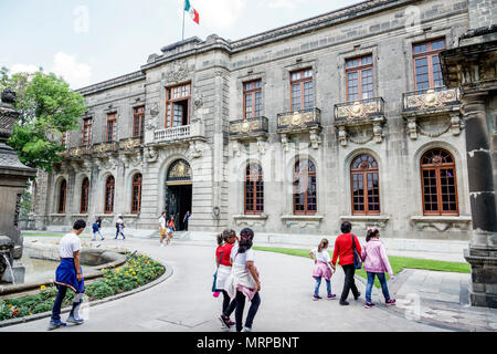 Mexiko-Stadt, Polanco, lateinamerikanische lateinamerikanische ethnische Minderheit, Immigranten, Mexikaner, Waldpark Bosque de Chapultepec, castillo de Chapultepe Stockfoto