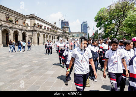 Mexiko-Stadt, Polanco, lateinamerikanische lateinamerikanische ethnische Minderheit, Immigranten, Mexikaner, Waldpark Bosque de Chapultepec, castillo de Chapultepe Stockfoto