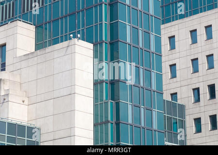 Abstrakte Sicht des SIS Gebäude oder MI6-Gebäude an der Vauxhall Cross, Sitz des Secret Intelligence Service Stockfoto