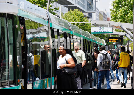 Tramway am Porte d'Aubervilliers - Paris - Frankreich Stockfoto