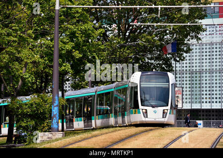 Tramway am Porte d'Aubervilliers - Paris - Frankreich Stockfoto