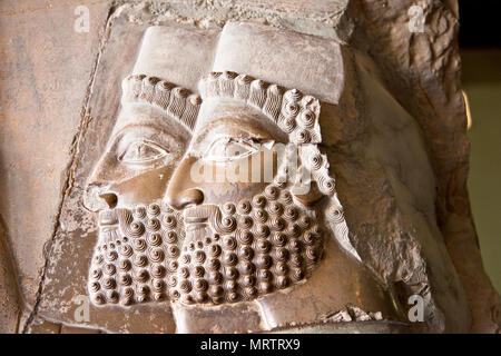 Zwei Köpfe, antike Reliefs von Persepolis, Iran Stockfoto