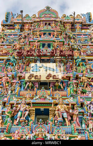 Hinduistische Figuren auf arulmigu Kapaleeswarar Temple, Chennai, Tamil Nadu, Indien Stockfoto