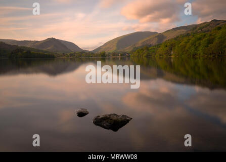 Sonne über Grasmere Lake im Lake District Stockfoto
