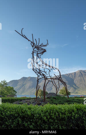 Red Deer Skulptur an der Torridon Hotel, Addo, North West Highlands, Schottland Stockfoto