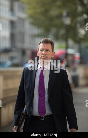 Whitehall, London, UK. 13. September 2016. Minister der Regierung kommen in der Downing Street die wöchentliche Kabinettssitzung zu besuchen. Im Bild: Rechtsanwalt Ge Stockfoto