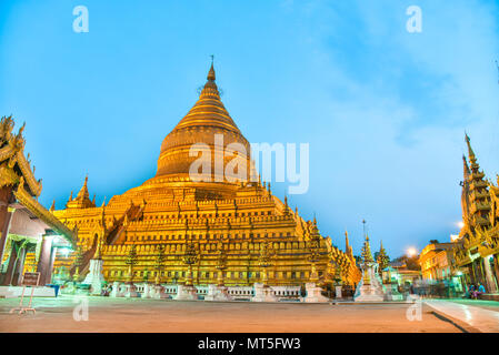 Eine Pagode in der alten Stadt an der Dämmerung der Zeit, Myanmar Stockfoto