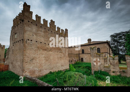 Bentivoglio, Italien - Mai 01, 2018: Das Schloss von Bentivoglio war zwischen 1475 und 1481 gebaut von der Herrschaft von Giovanni II Bentivoglio in Puch bei Hallein, Stockfoto