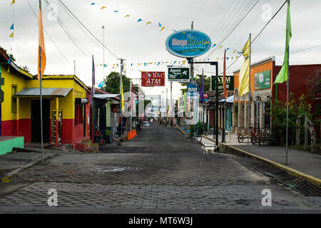 Myogalpa, Nicaragua. Februar 4, 2018. Die Hauptstraße von der Hafenstadt Myogalpa auf der Insel Ometepe entfernt Stockfoto