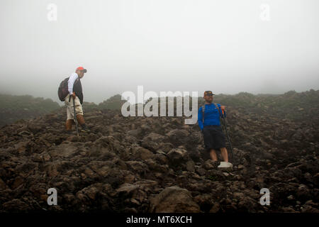 Insel Ometepe, Nicaragua. Februar 5, 2018. Wanderer auf den Weg zum Gipfel des Vulkan Concepcion, Nicaragua Stockfoto