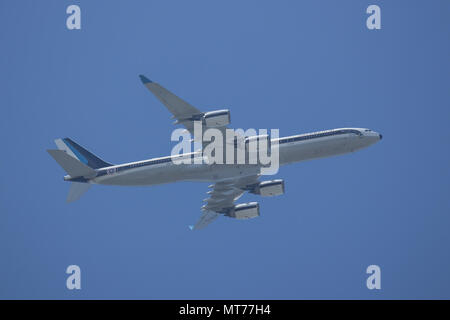 CHIANG MAI, THAILAND - 25. MAI 2018: HS-TYV Airbus A340-500 der Royal Thai Air Force (RTAF). Weg vom Flughafen Chiangmai. Stockfoto