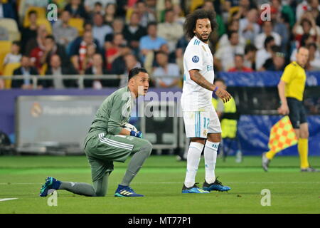 Kiew, Ukraine - 26. MAI 2018: Real Madrid Keylor Navas (L) und Marcelo (R) während der Champions League Fußball Spiel zwischen Real Madrid und Liverpool an der NSC Olympiastadion (Foto von Alexandr Gusew/Pacific Press) Stockfoto