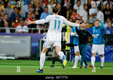 Kiew, Ukraine. 26 Mai, 2018. Von Real Madrid Gareth Bale feiern Ziel während der Champions League Fußball Spiel zwischen Real Madrid und Liverpool an der NSC Olympiastadion Credit: Alexandr Gusew/Pacific Press/Alamy leben Nachrichten Stockfoto