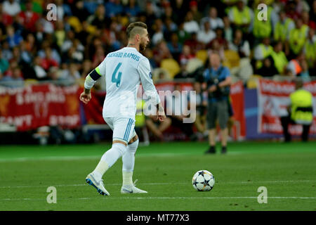 Kiew, Ukraine. 26 Mai, 2018. Sergio Ramos von Real Madrid in der Champions League Fußball Spiel zwischen Real Madrid und Liverpool an der NSC Olympiastadion Credit: Alexandr Gusew/Pacific Press/Alamy leben Nachrichten Stockfoto