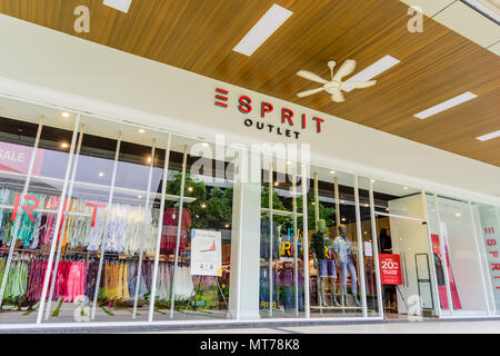 Penang, Malaysia - Nov 11, 2017: Esprit Shop. Esprit Holdings Limited ist ein Unternehmen in staatlichem Besitz Hersteller von Bekleidung, Schuhen, Accessoires, Schmuck Stockfoto