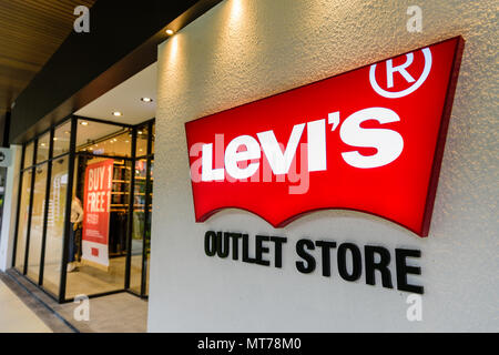 Penang, Malaysia - Nov 11, 2017: Levi's Outlet Store. Levi Strauss & Co. ist ein privat gehaltener American Clothing Company weltweit bekannt für seine Levi's Stockfoto