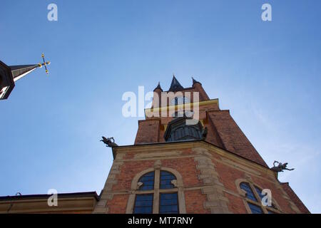 Blick auf die Türme von Riddarholmen Kirche oder Riddarholmskyrkan, die grabkirche der Schwedischen Monarchen in RIddarholmen Stockfoto