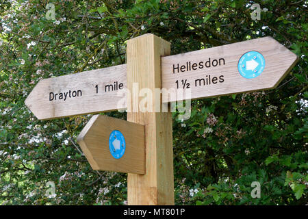 Wegweiser auf dem Marriott's So lange Fußweg/cycleway zwischen Hellesdon und Drayton, Norfolk, Großbritannien Stockfoto