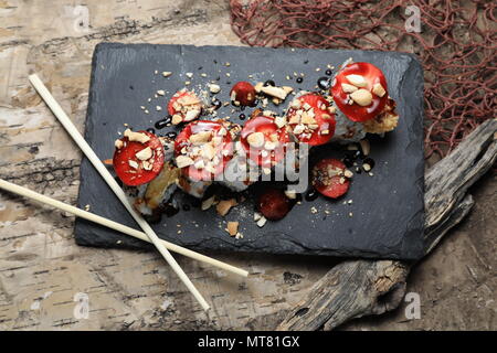 Sushi Roll Philadelphia verschiedene Arten Stockfoto