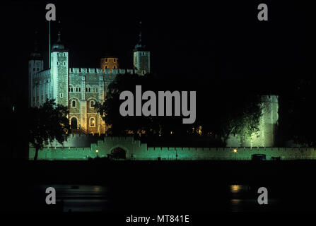 1988 historische WHITE TOWER TOWER VON LONDON THEMSE LONDON ENGLAND GROSSBRITANNIEN Stockfoto