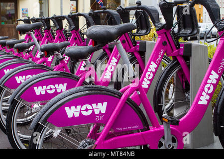 Isländische Fluggesellschaft WOW Luft in Zusammenarbeit mit der Stadt Reykjavik, WOW, citybike, ein Fahrradverleih in der Hauptstadt. Siehe Island mit dem Fahrrad | WOW Air UK Stockfoto