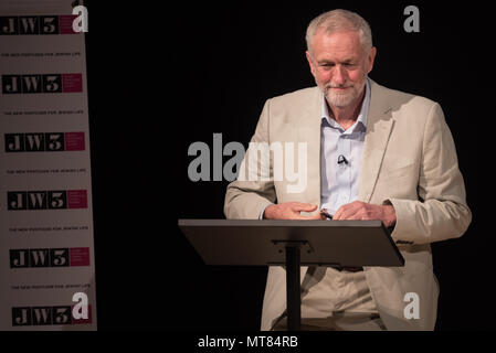 JW 3, 341-351 Finchley Road, London. 18. September 2016. Jeremy Corbyn und Owen Smith nehmen teil an einer Labor Party leadership hustings Veranstaltung in Norden L Stockfoto