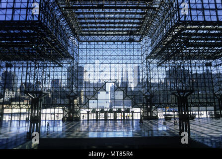 1988 historische Jacob Javits Center ELFTEN AVENUE MANHATTAN NEW YORK CITY USA Stockfoto