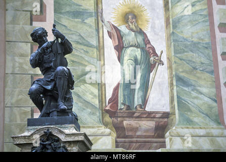 1988 historische MATTHIAS KLOTZ GEIGENBAUER STATUE MITTENWALD BAYERN DEUTSCHLAND Stockfoto