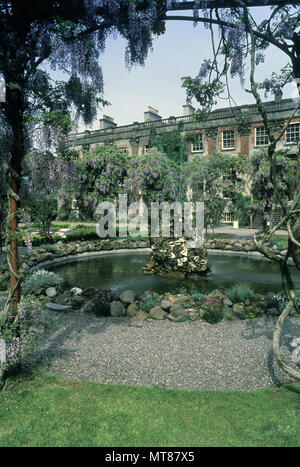 1990 historischen Brunnen formalen Gärten BANTRY HOUSE IN DER GRAFSCHAFT CORK IRLAND Stockfoto