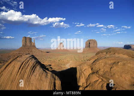 1990 HISTORISCHE ANSEL ADAMS ROCKS AUSSICHTSHANDSCHUHE BUTTES MONUMENT VALLEY NAVAJO TRIBAL PARK ARIZONA USA Stockfoto