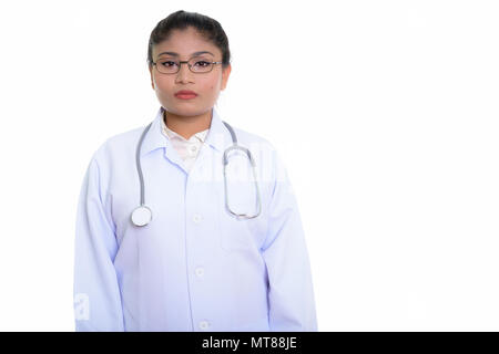 Studio shot junger Fett persische Frau Doktor mit Brillen ist Stockfoto