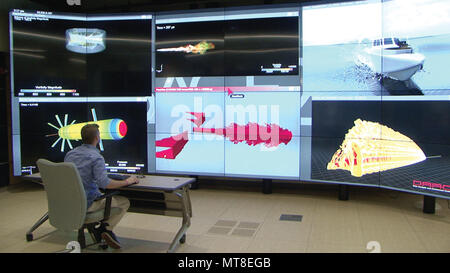 Die ARL DOD Supercomputing Resource Center nutzt Hochleistungs-Computing-mission Wirksamkeit zu erhöhen und die Modernisierung der Armee Prioritäten voraus. Mehr als 60 Armee Programme der Aufzeichnung sind abhängig von der Nutzung des Service von Advanced Computing- und Netzwerkressourcen und Upgrades im Mai 2017 umgesetzt erlauben Forschern, Systeme zu entwerfen und zu einem noch schnelleren Tempo zu verbessern. (U.S. Armee Foto) Stockfoto