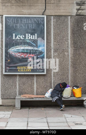 London, Großbritannien. 29 Mai, 2018. Lee Bul: Absturz, eine neue Ausstellung in der Hayward Gallery, die Arbeit von einem der renommiertesten zeitgenössischen asiatischen Künstlern. Dieses ehrgeizige Ausstellung erforscht die vollständige Palette von ihrer bahnbrechenden und zum Nachdenken anregende Arbeiten aus den letzten drei Jahrzehnten. Credit: Guy Bell/Alamy leben Nachrichten Stockfoto