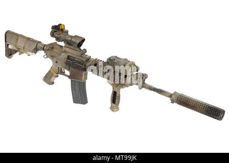 M4 mit Suppressordiode - Special forces Gewehr auf weißem Hintergrund Stockfoto