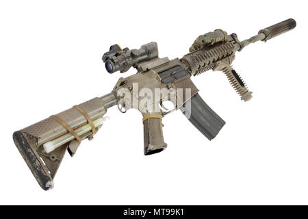 M4 mit Suppressordiode - Special forces Gewehr auf weißem Hintergrund Stockfoto