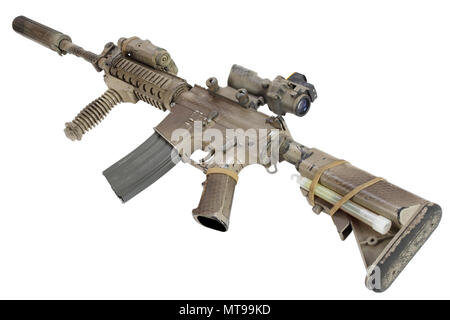 M4 mit Suppressordiode - Special forces Gewehr auf weißem Hintergrund Stockfoto