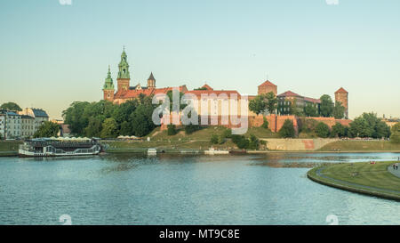 Wawel entlang der Weichsel, Krakau, Polen Stockfoto