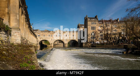 Pultney Brücke und den Fluss Avon, Badewanne, Somerset, Großbritannien Stockfoto