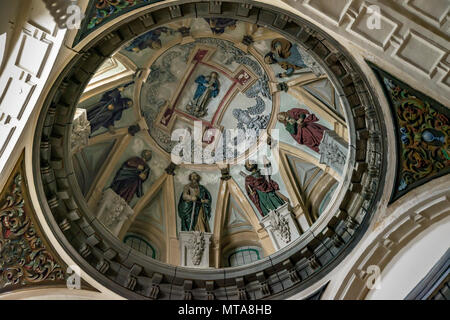 Kuppel der Kapelle, wo dieser Piedad von Gregorio Fernandez, in der katholischen Pfarrkirche, San Martín und San Benito el Viejo, Valladolid, Spanien Stockfoto