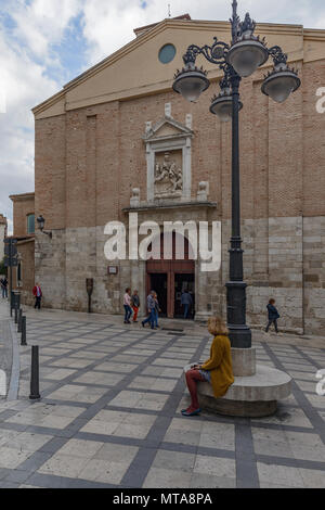 Die Außenfassade der katholischen Pfarrkirche, San Martín und San Benito el Viejo, wo dieser Piedad von Gregorio Fernandez, Valladolid, Spanien, Europa Stockfoto