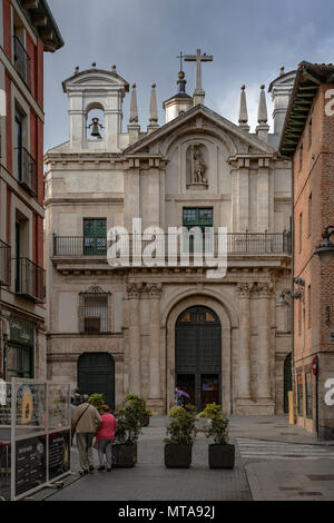 Die aussenfassade von La Cruz Kirche in der Stadt Valladolid, Castilla y Leon, Spanien, Europa Stockfoto