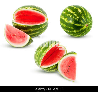 Reife Wassermelone auf einem weißen Hintergrund, saftiges Stück Wassermelone, Scheiben von Reife Wassermelone, Wassermelone in verschiedenen Perspektiven, frische Wassermelone, b Stockfoto