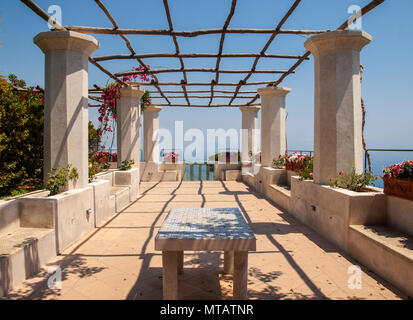 Ravello, Italien - 16. Juni 2017: Garten der Villa Rufolo in Ravello. Amalfiküste Italien Stockfoto