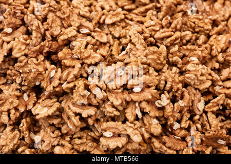 Top down Sicht auf ein Haufen von Walnut Kernels Stockfoto